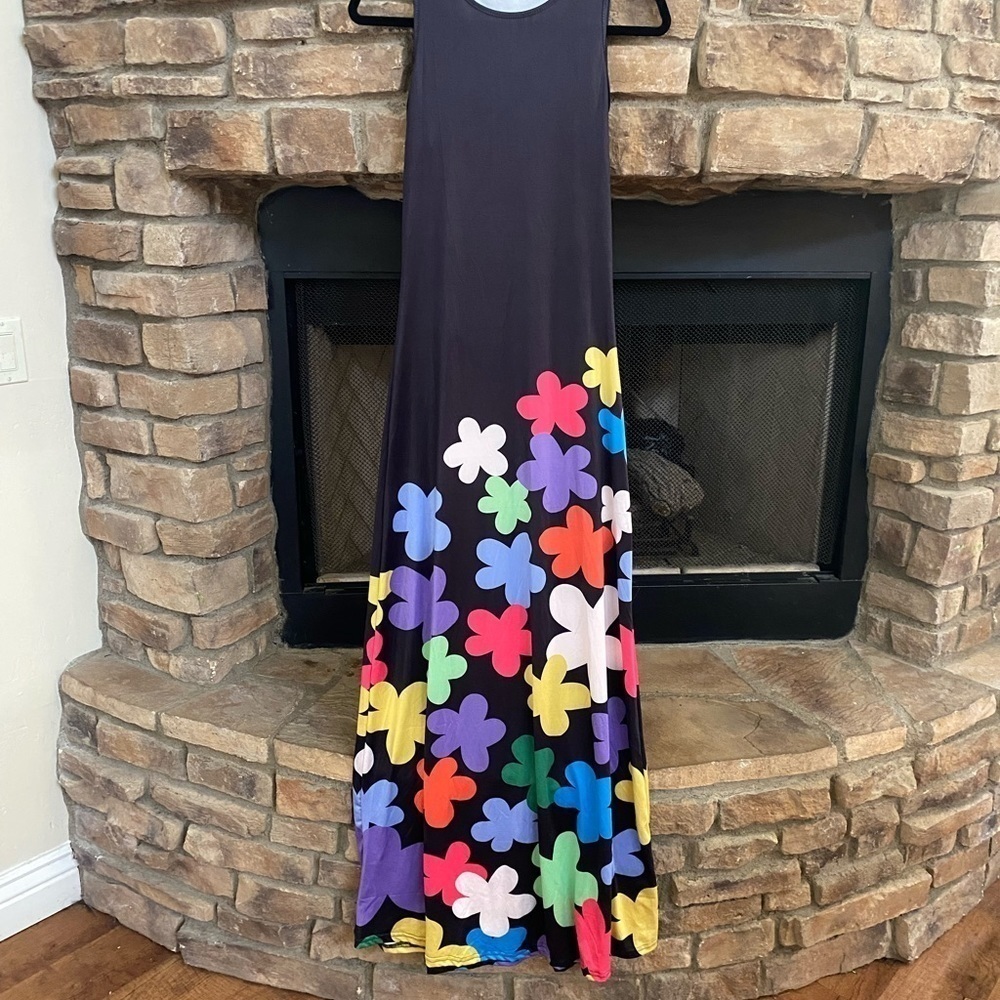 Gorgeous black sundress with bright colored tulip flowers!! Small